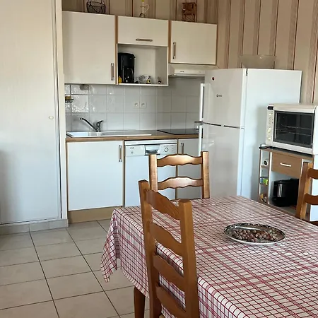 2 Proche Gare Et Commerces Avec Garage - Fr-1-843-28 Appartement *
